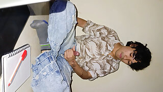 Just take a break with this studient Twink and love the pleasure of jerk