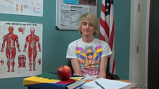 Homo Blond Twink Preston Andrews Providing Interview