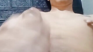 Asia Lad Enjoy Himself with Ample Cumshot!
