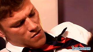 TeachTwinks McKensie Cross Uses Lucas Davidsons Mouth Before Getting His Own Culo Packed