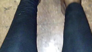 Would you jackoff on my pretty feet? Sole fetish