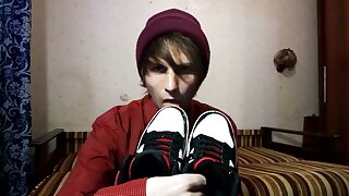 Emo skater twink licks own cum on sneakers